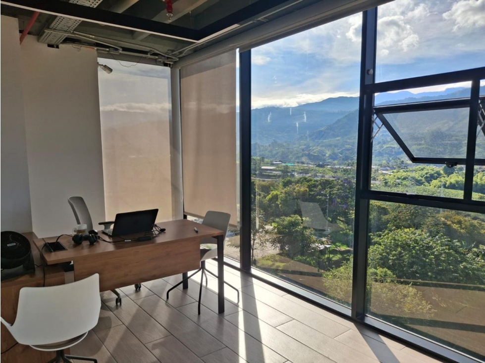 VENTA OFICINA EN CENTRO EMPRESARIAL — foto 2