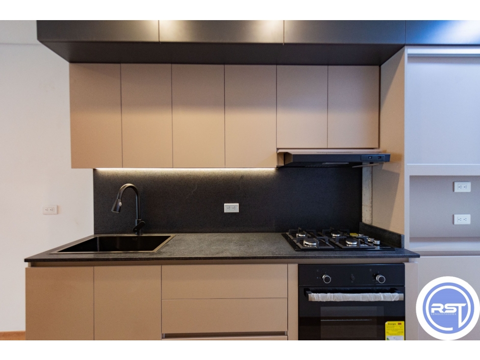 Apartamento en venta en Medellín, sector Conquistadores — foto 2