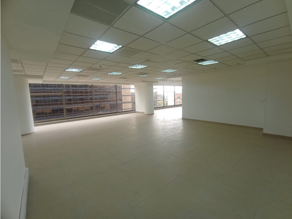 Oficina arriendo Salitre Edif. TORRE 26 92m2 1baño 2parq — foto 3