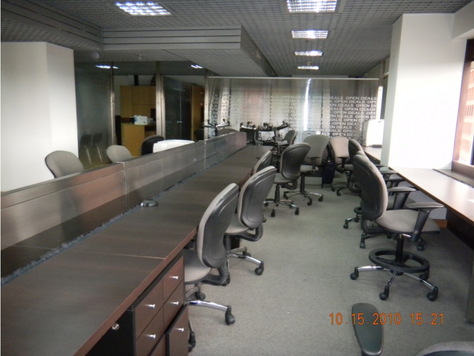 ARRIENDO WORLD TRADE CENTER CON O SIN MUEBLES