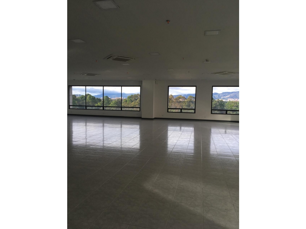 OFICINA ARRIENDO CAPITAL CENTER II 8 parqueaderos - 3