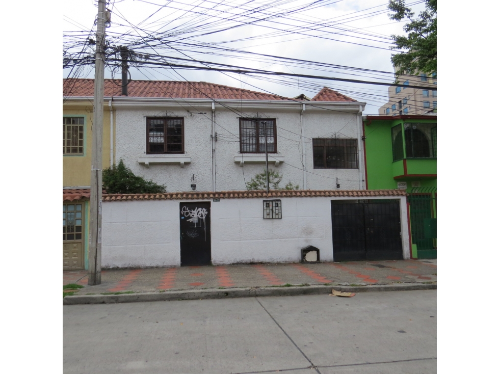 Casa en Venta en Teusaquillo - 5 Habitaciones - 4 Baños