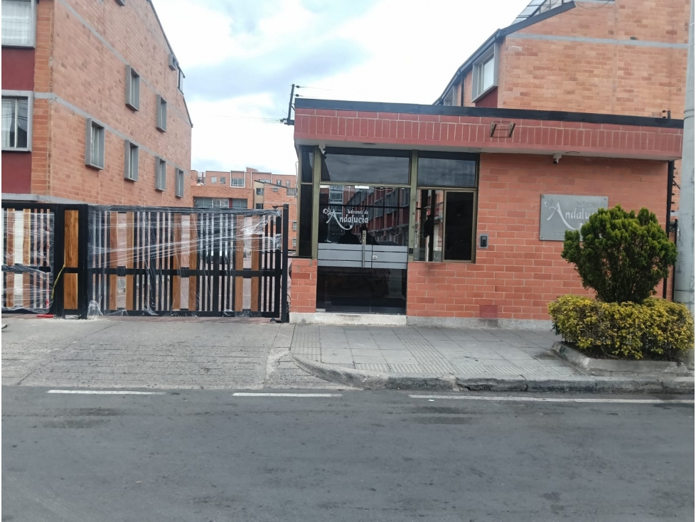 VENTA DE CASA EN USAQUEN 79m2, 4 HAB 3 BAÑOS