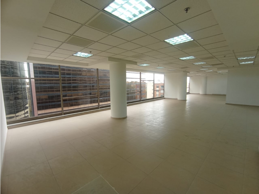 Oficina arriendo Salitre Edif. TORRE 26 92m2 1baño 2parq — foto 4