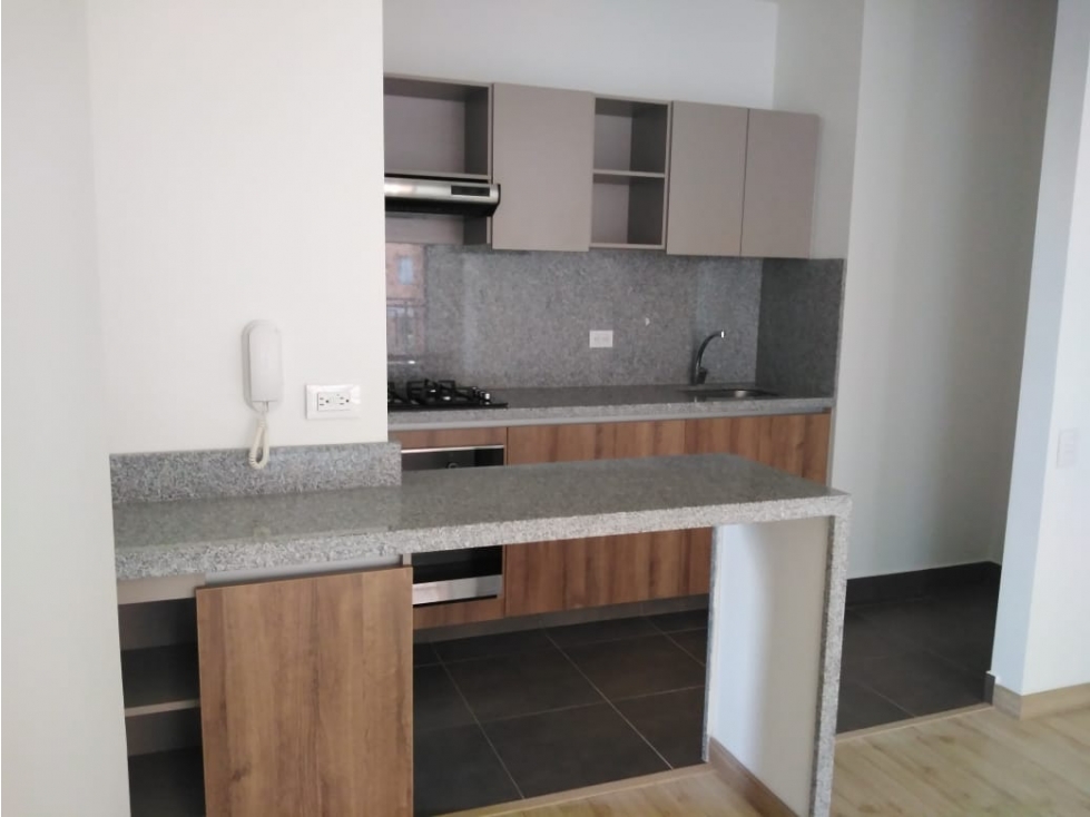 Apto arriendo SanCristóbal Nte 7ma Avenida 2 hab + estudio 67m2 1parq — foto 3