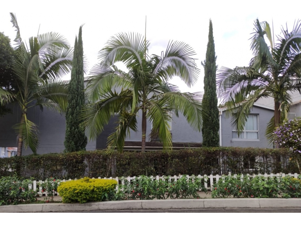 Casa en venta Las Antillas Envigado unidad completa