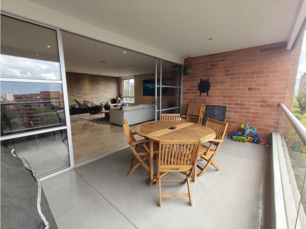 Venta apartamento de lujo en Medellín, sector El Poblado, La Calera. — foto 2