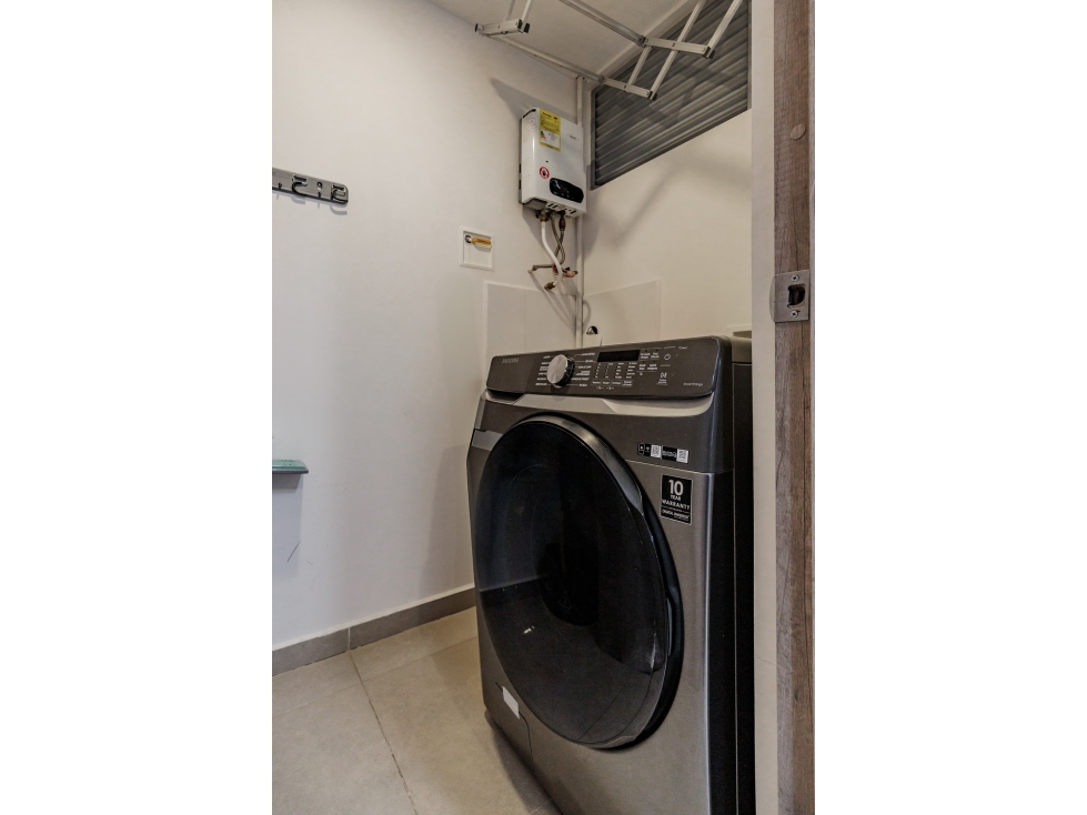 Venta de Apartamento Moderno en Medellín Poblado, Ciudad del Río — foto 4