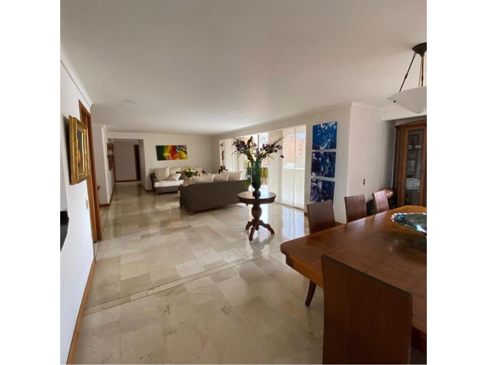 Venta Apartamento Tradicional en Medellín, sector Laureles — foto 2