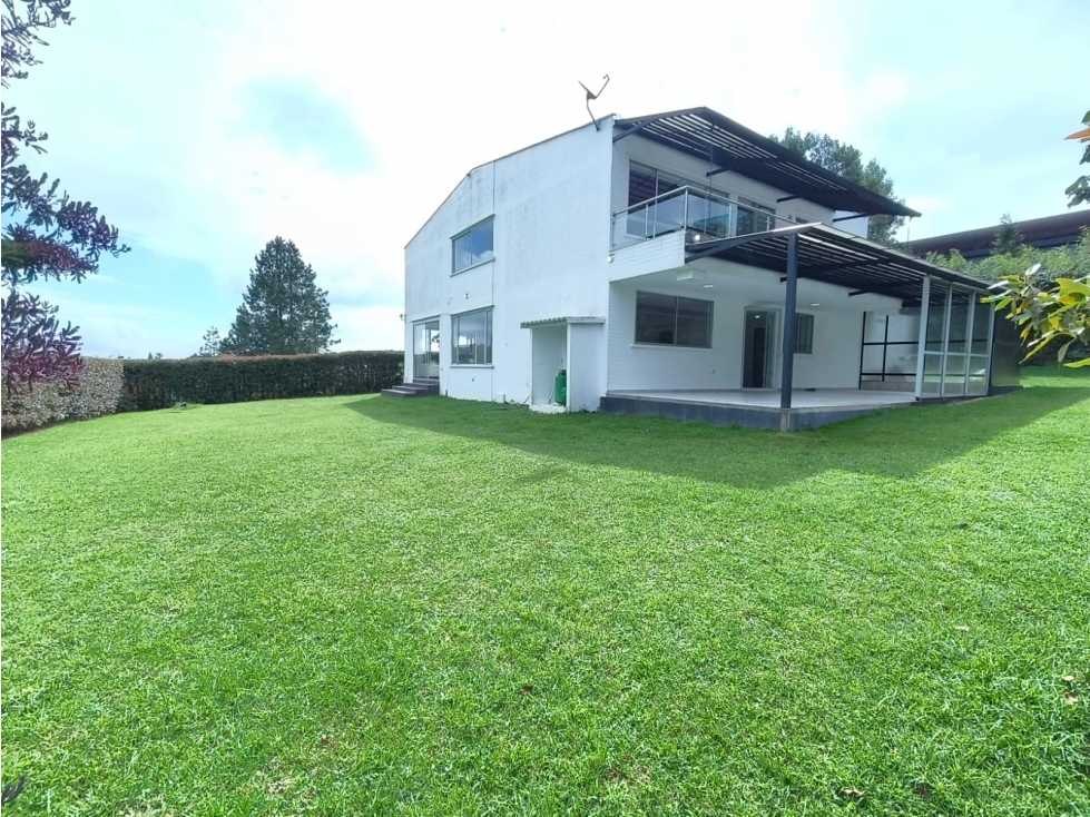Venta casa campestre en Envigado, sector Loma del Escobero. — foto 2