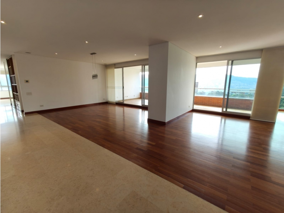 Apartamento en Venta Poblado, loma del Tesoro. — foto 2