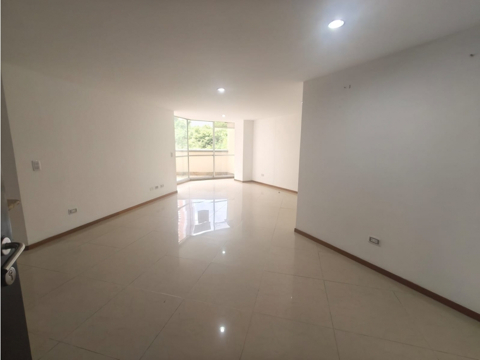 Apartamento en Venta Sabaneta Las Lomitas Terraza de 17 m²