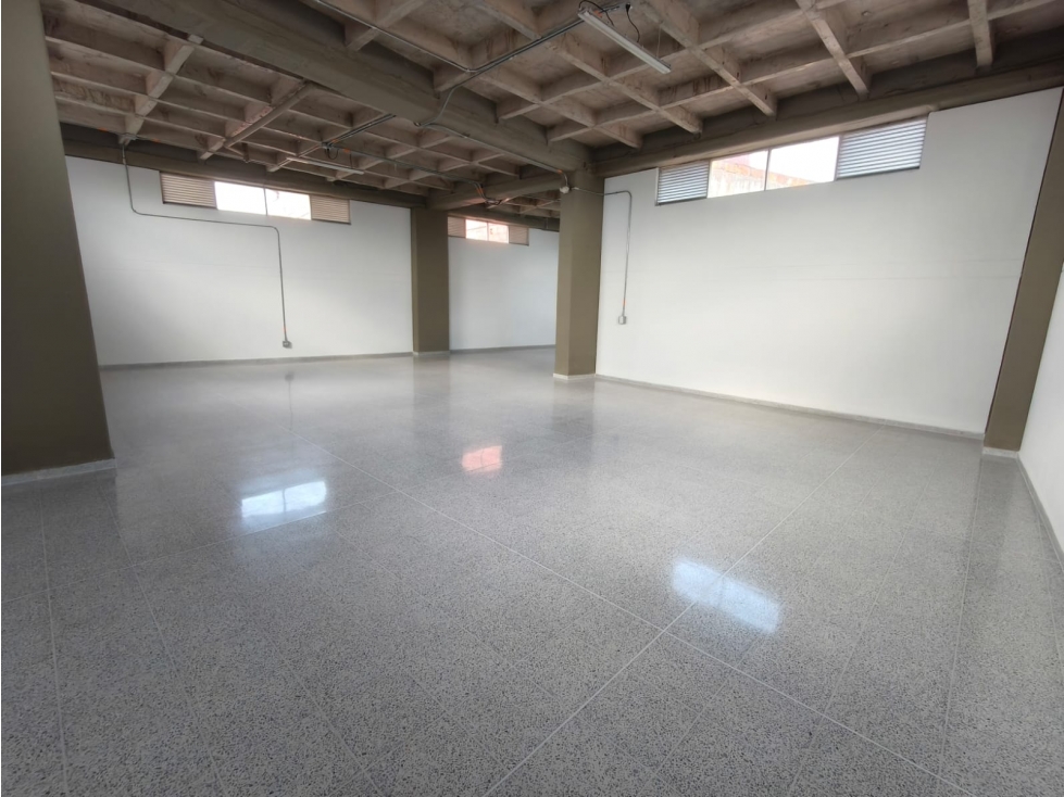 Bodega en arriendo, Medellín, Belen, cerca al parque. — foto 2