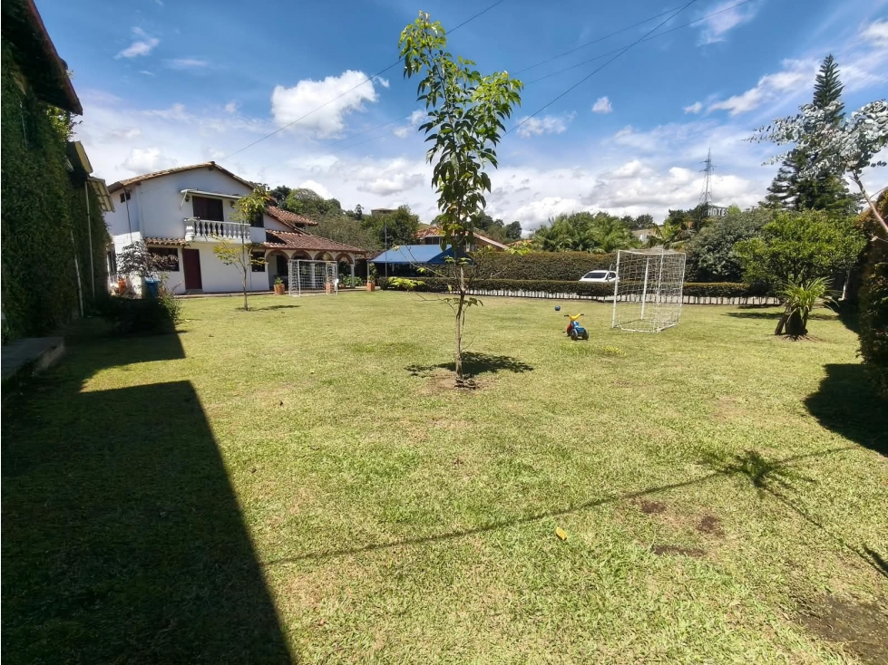 Lote Plano en Venta, Rionegro, sobre Autopista Medellín Bogotá.