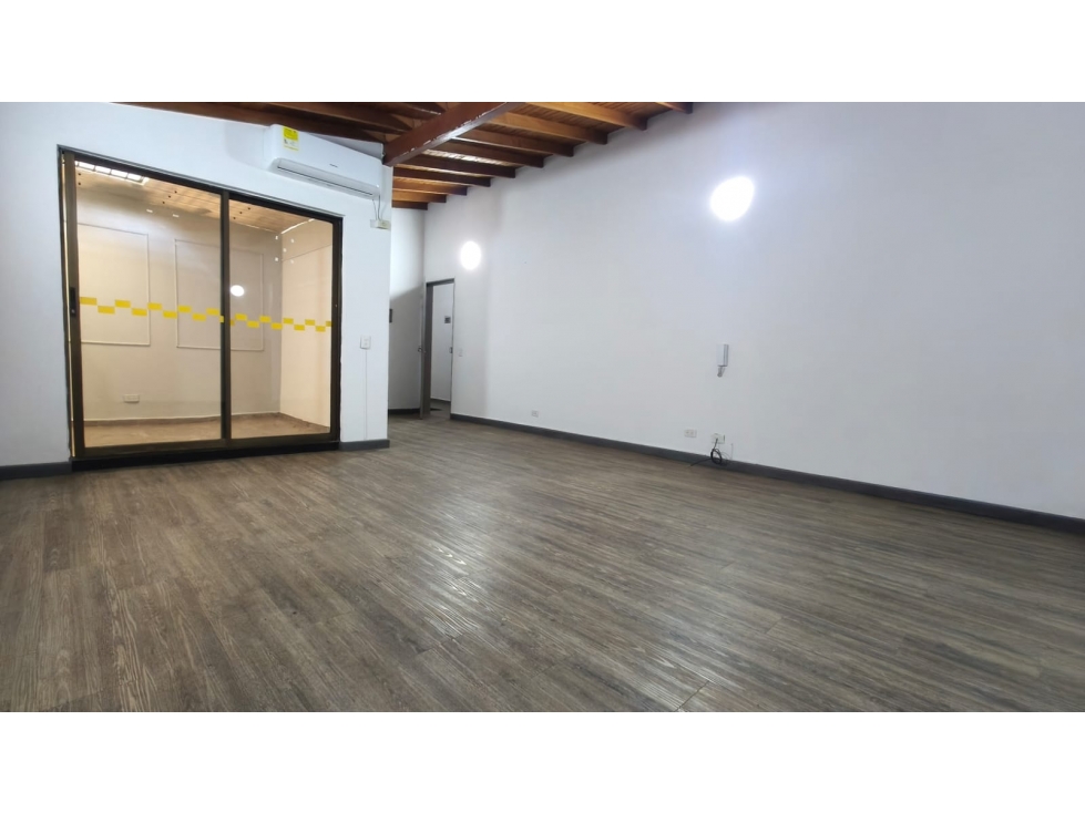 OFICINA REMODELADA en Arriendo, Medellín, San Diego. - 1