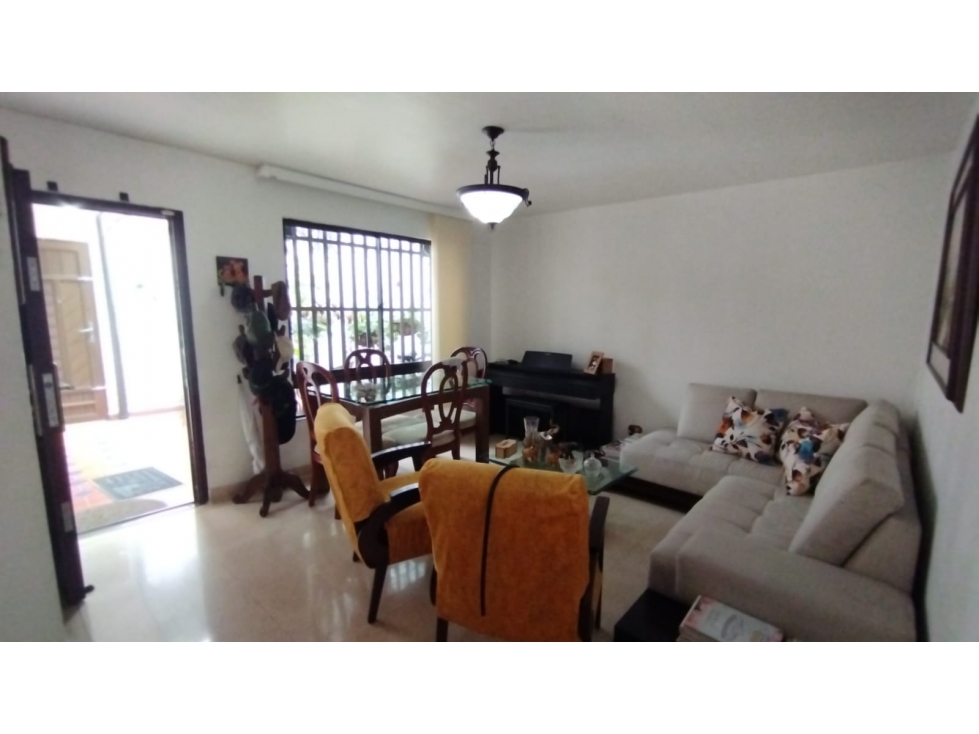 Venta de Casa en Medellín. Belén, cerca a la Unidad Deportiva