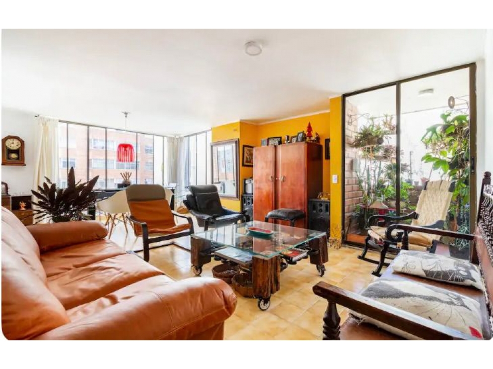 Venta apartamento remodelado y amoblado en Medellín, sector Centro