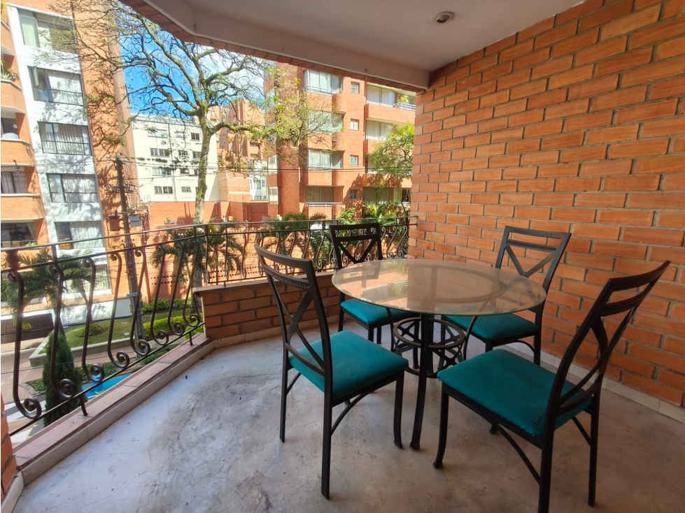 Apartamento Tradicional para Remodelar en Venta, Medellín, Laureles. — foto 3