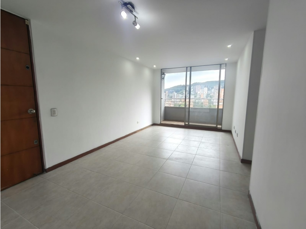 APARTAMENTO en Venta, Medellín, El Poblado, Transversal Inferior 76 m² — foto 2