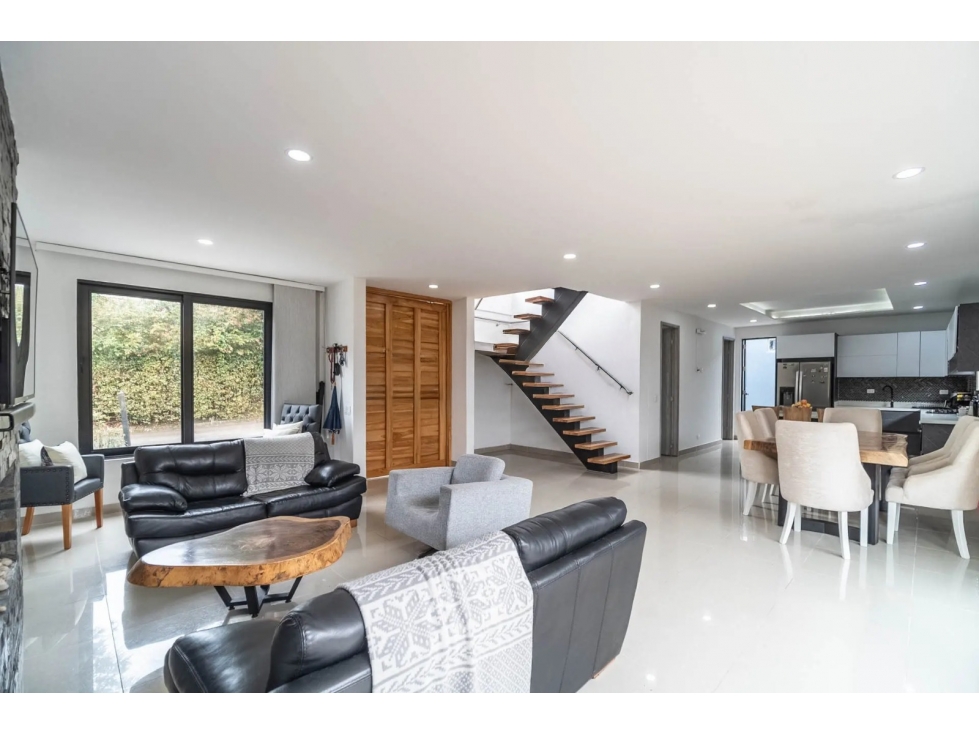 Venta casa campestre en Envigado, sector Loma del Escobero — foto 3