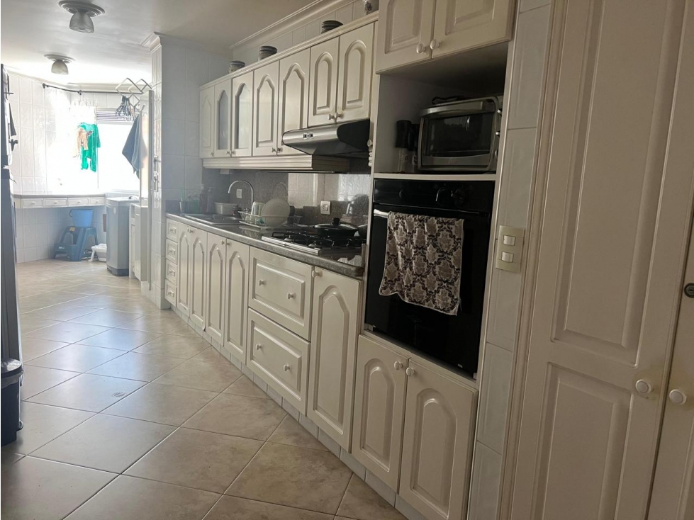 Apartamento Tradicional en Venta, Medellín, Laureles 155 m² aprox. — foto 5