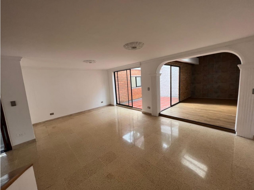Casa en Venta, Envigado, Claraval.