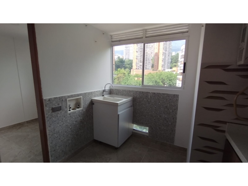 Apartamento en Venta, Poblado, Balsos excelente vista. — foto 4