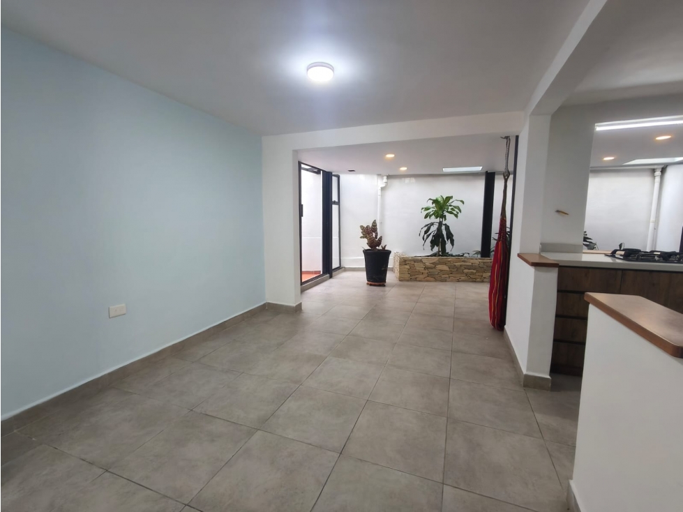 Casa Remodelada en Venta, El Retiro, cerca al Parque — foto 4