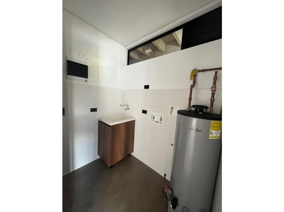 Arriendo Apartamento poblado Las Palmas — foto 3