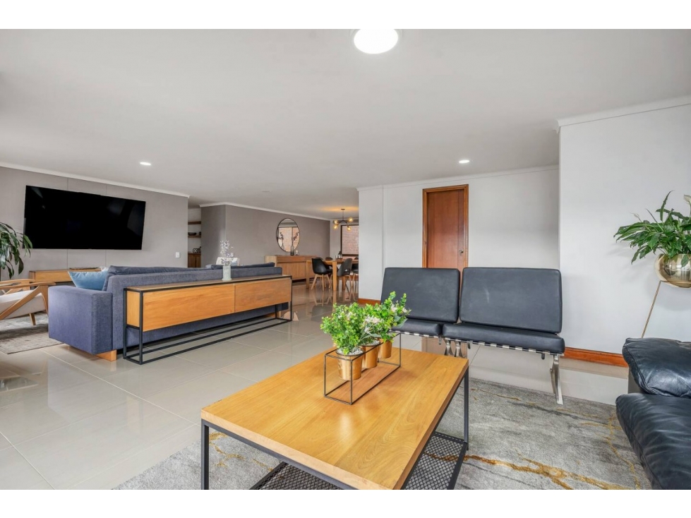 Apartamento en venta Remodelado, Medellín, Poblado, Castropol — foto 5