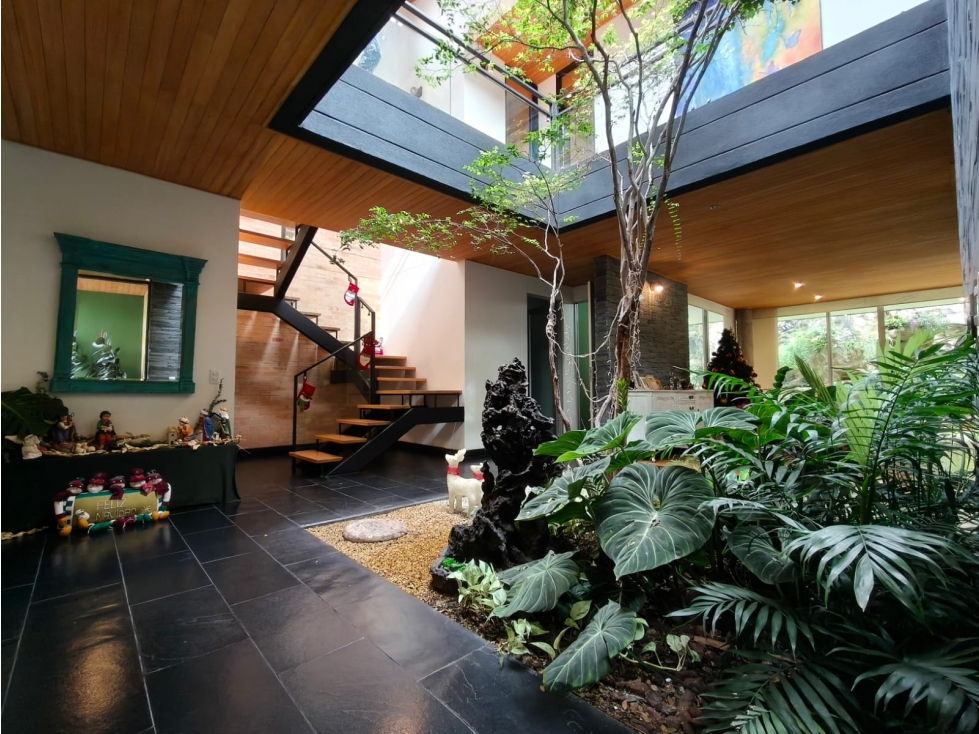 Venta casa en Envigado, Loma del Atravesado.