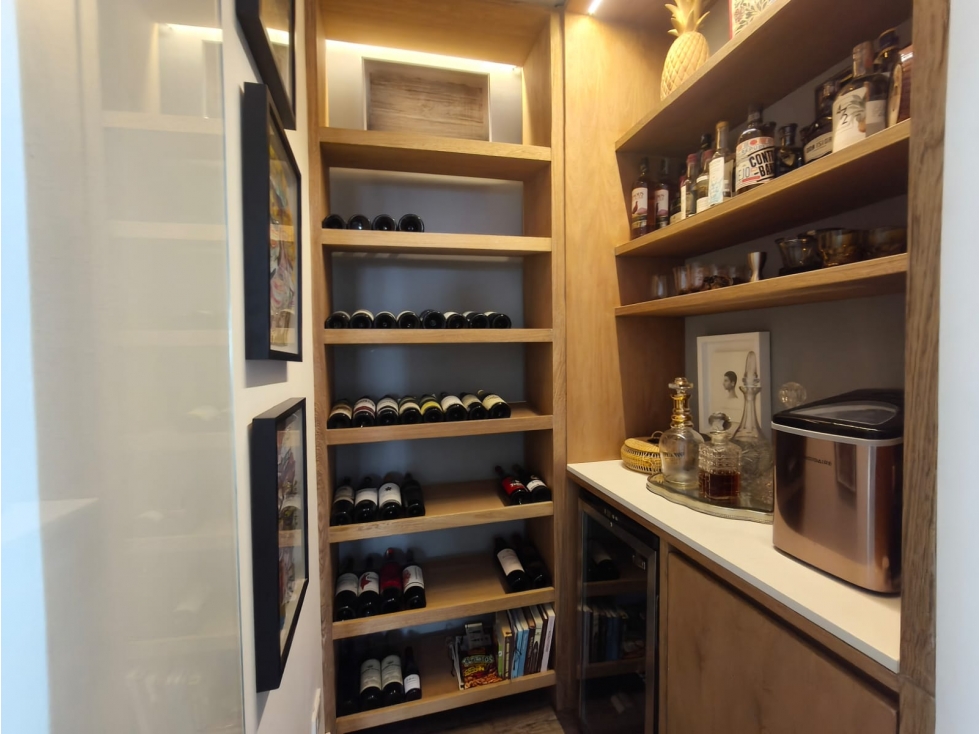 Apartamento Moderno en Venta, Poblado, Los Balsos. — foto 3
