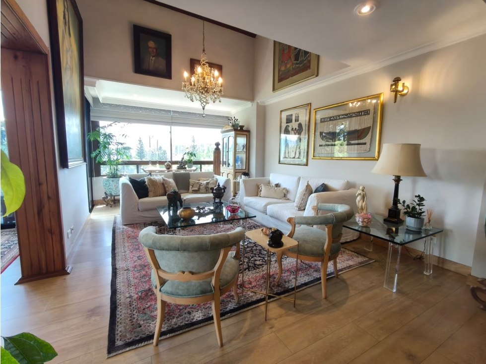 Apartamento duplex Remodelado Venta Poblado, por la loma del Tesoro. — foto 2