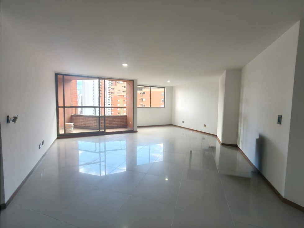 Apartamento en Venta, Sabaneta, Aves María, Excelente ubicación. — foto 2
