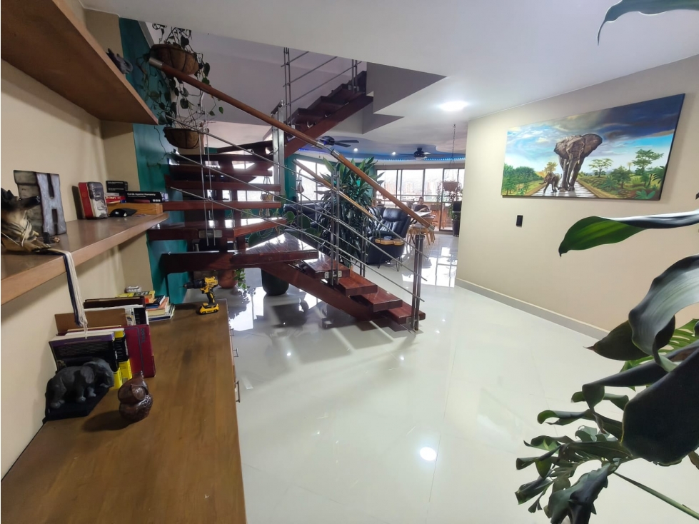 Apartamento Pent House en Venta Amoblado, Sabaneta Vista panorámica — foto 2