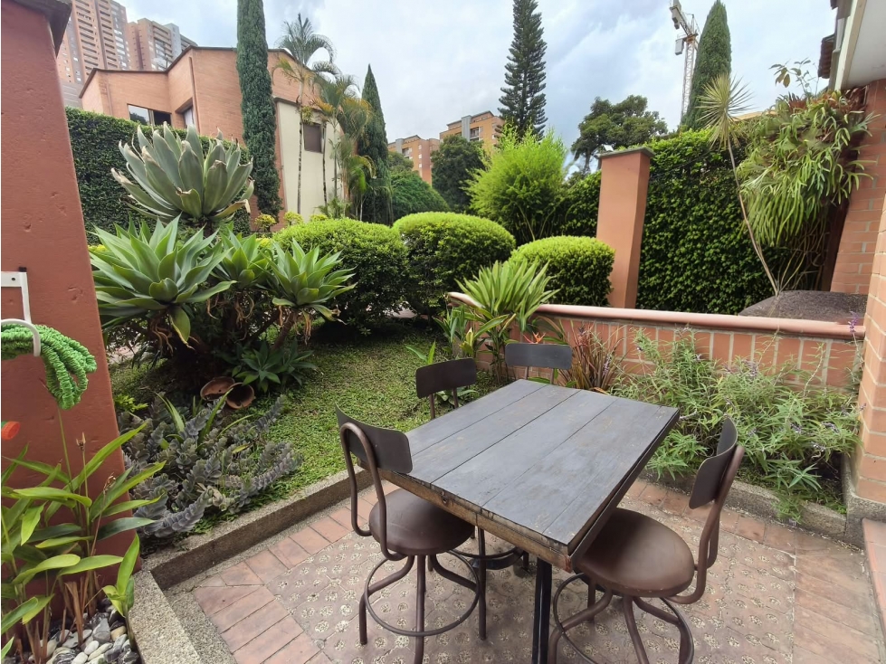CASA FAMILIAR en Venta, Envigado, Camino Verde 157 m² aprox. — foto 2
