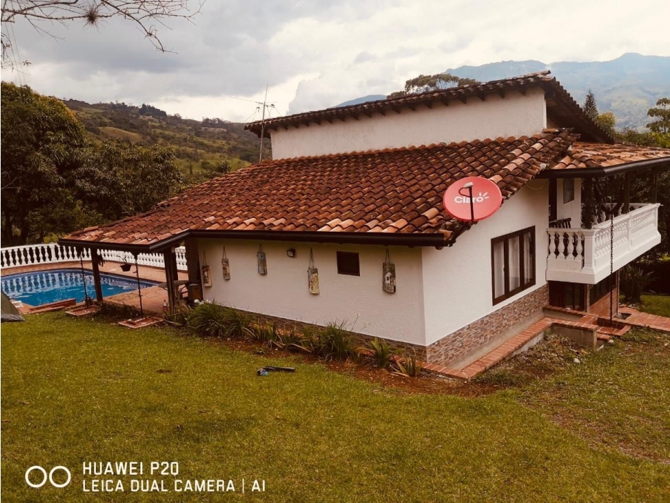 Finca Amoblada En Venta Girardota Vereda El Totumo, Antioquia