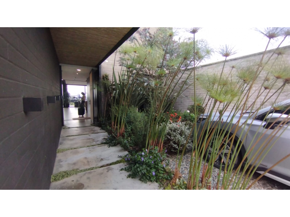 Venta de Casa de Lujo Moderna en Envigado Alto del Escobero — foto 4