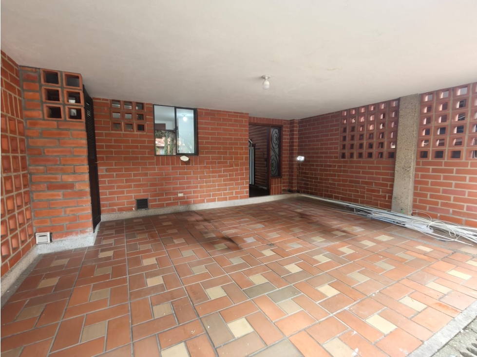 Casa en Venta, Envigado, Loma de las Brujas | Unidad Cerrada. — foto 3