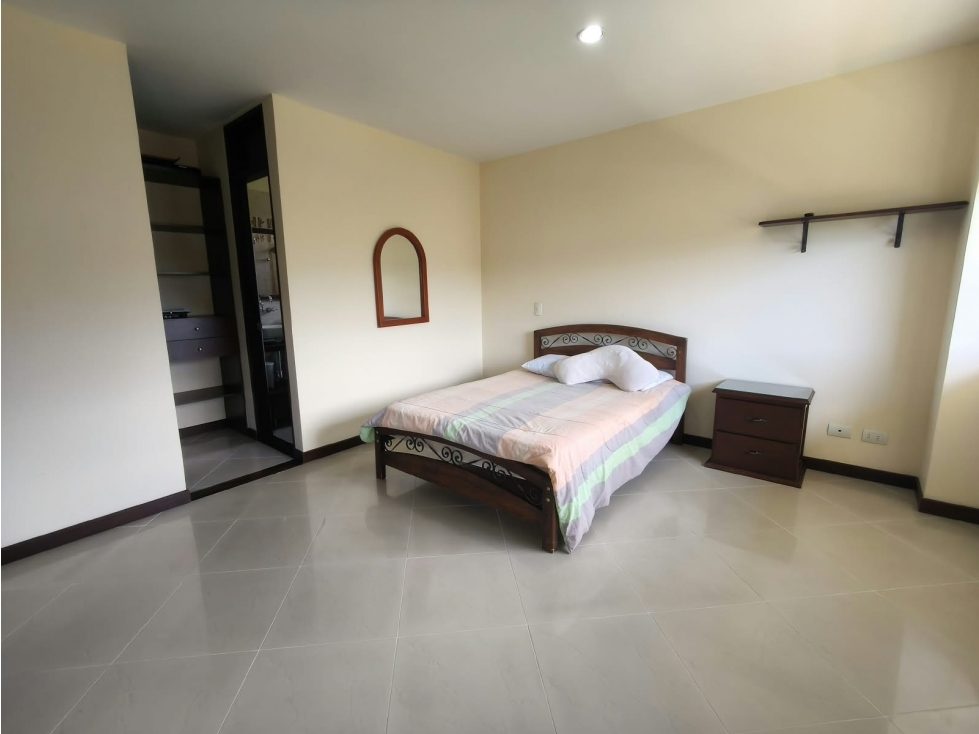 Casa Independiente en Venta, Envigado El Escobero Bajito 1.000 m² lote — foto 4