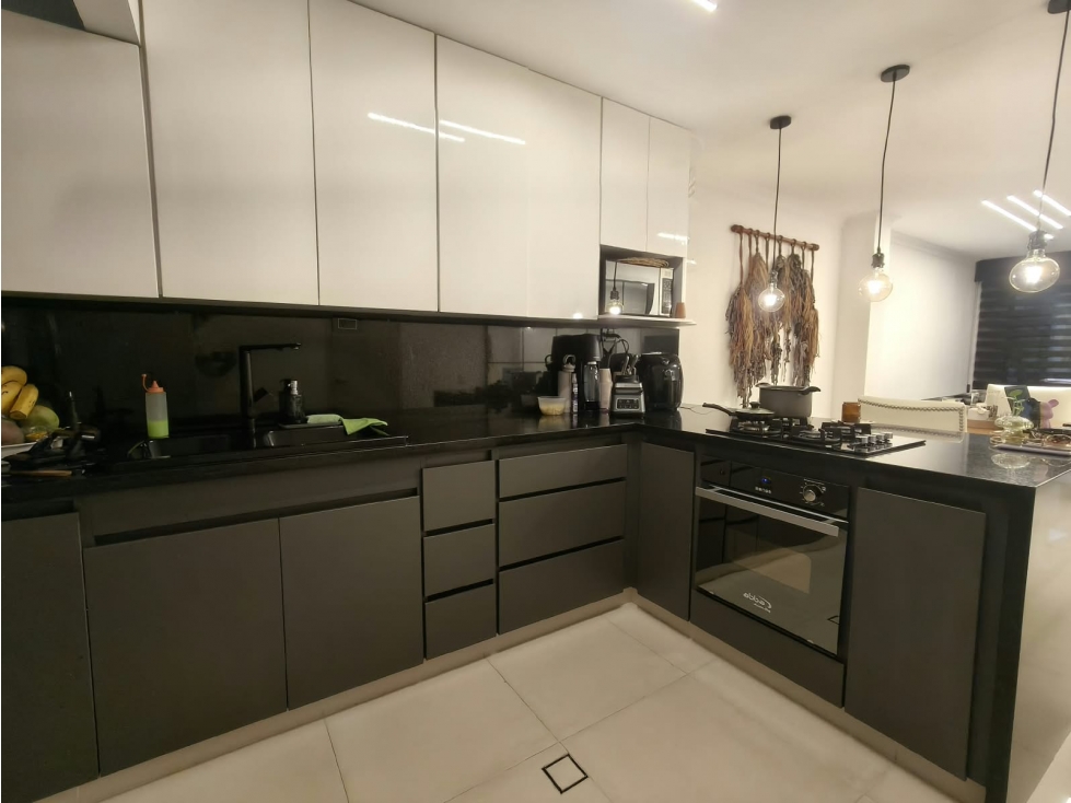 CASA REMODELADA en Venta, Envigado, Camino Verde 136 m² aprox. — foto 2