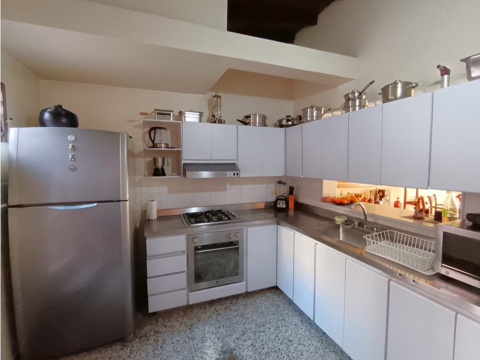 Venta casa independiente dos niveles en Medellín, sector Los Colores — foto 5