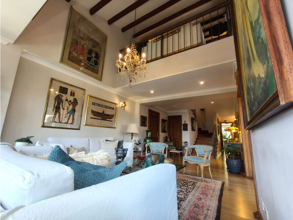 Apartamento duplex Remodelado Venta Poblado, por la loma del Tesoro. — foto 3