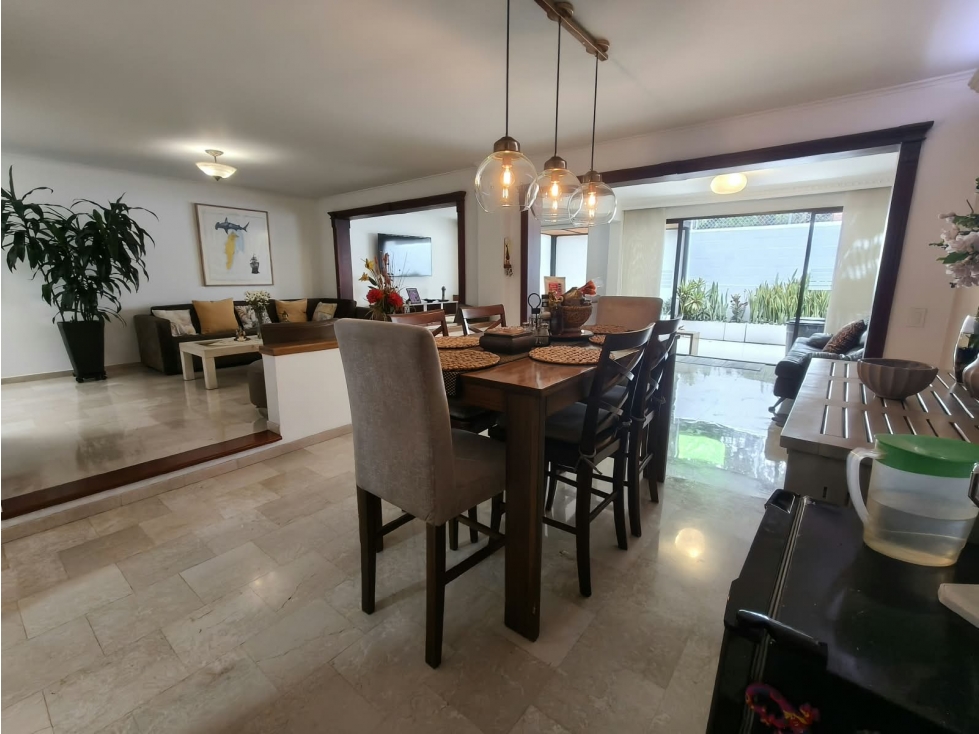 CASA en Venta, Medellín, El Poblado, Altos del Poblado 266 m² aprox. — foto 2