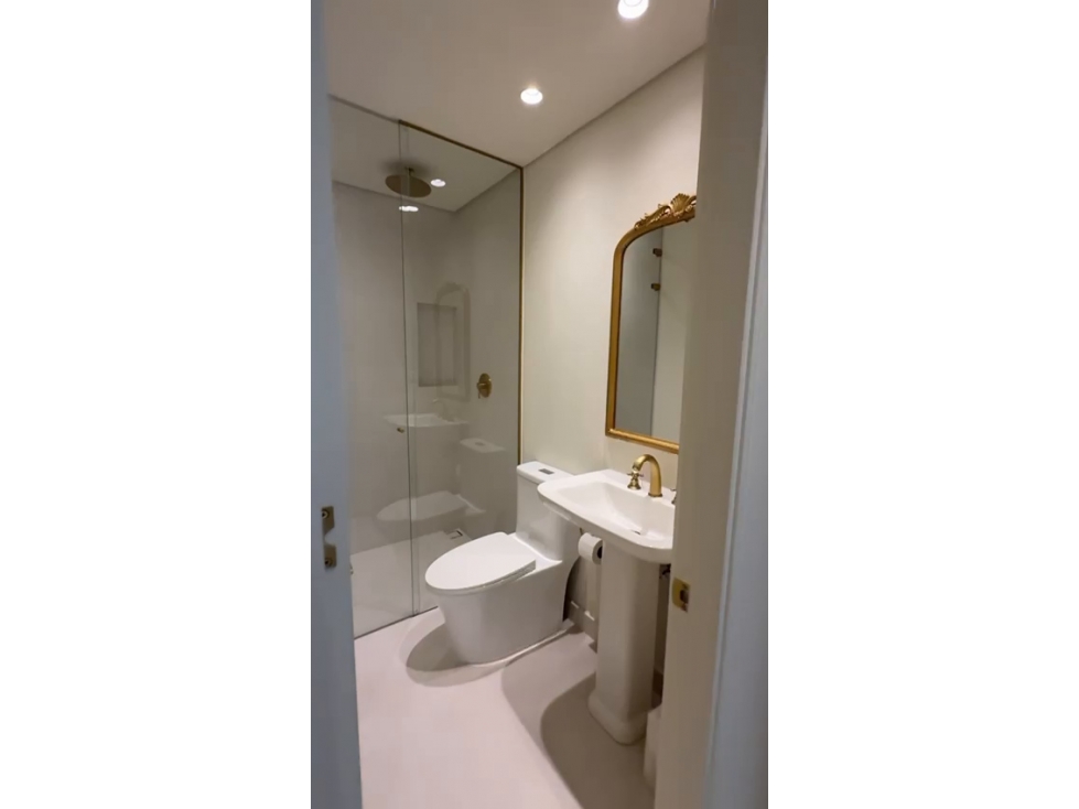 APARTAMENTO MODERNO en Venta, Medellín El Poblado Ciudad del Río 88 m² — foto 6