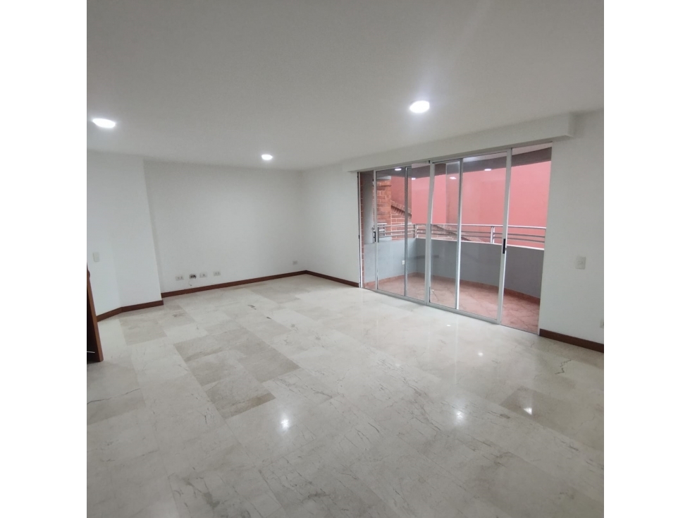 Apartamento En Venta Laureles Primer Parque Medellín — foto 3