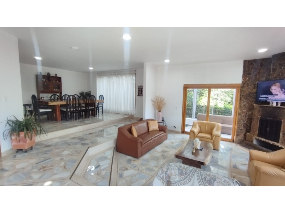 Venta de Casa Tradicional de 2 Niveles en Envigado Alto del Escobero — foto 6