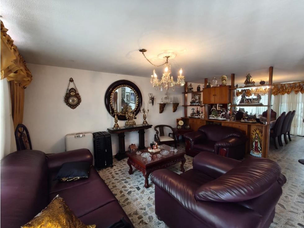 Venta casa independiente de dos niveles en Medellín, barrio Velódromo. — foto 6