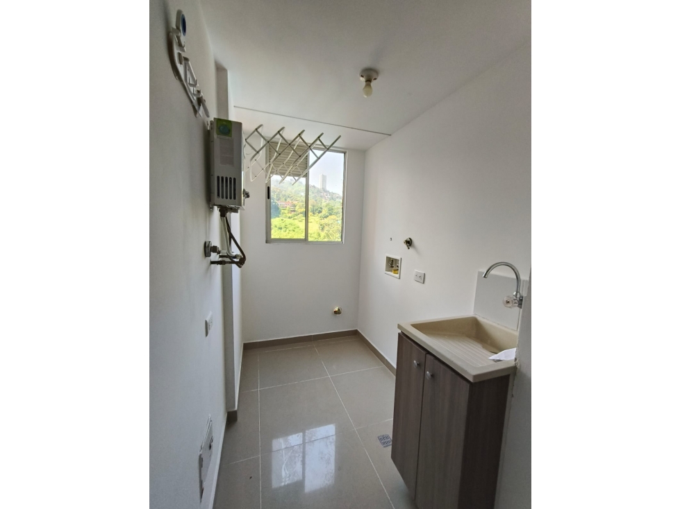 Apartamento Moderno en Venta SABANETA, Cerca a Mayorca. — foto 3