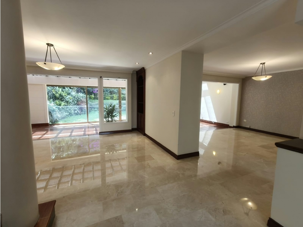 Casa de 2 Niveles en Venta, El Poblado, Los Balsos — foto 2